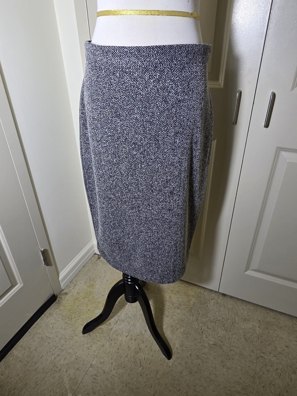 Banana Republic Gray Herringbone Pencil Skirt